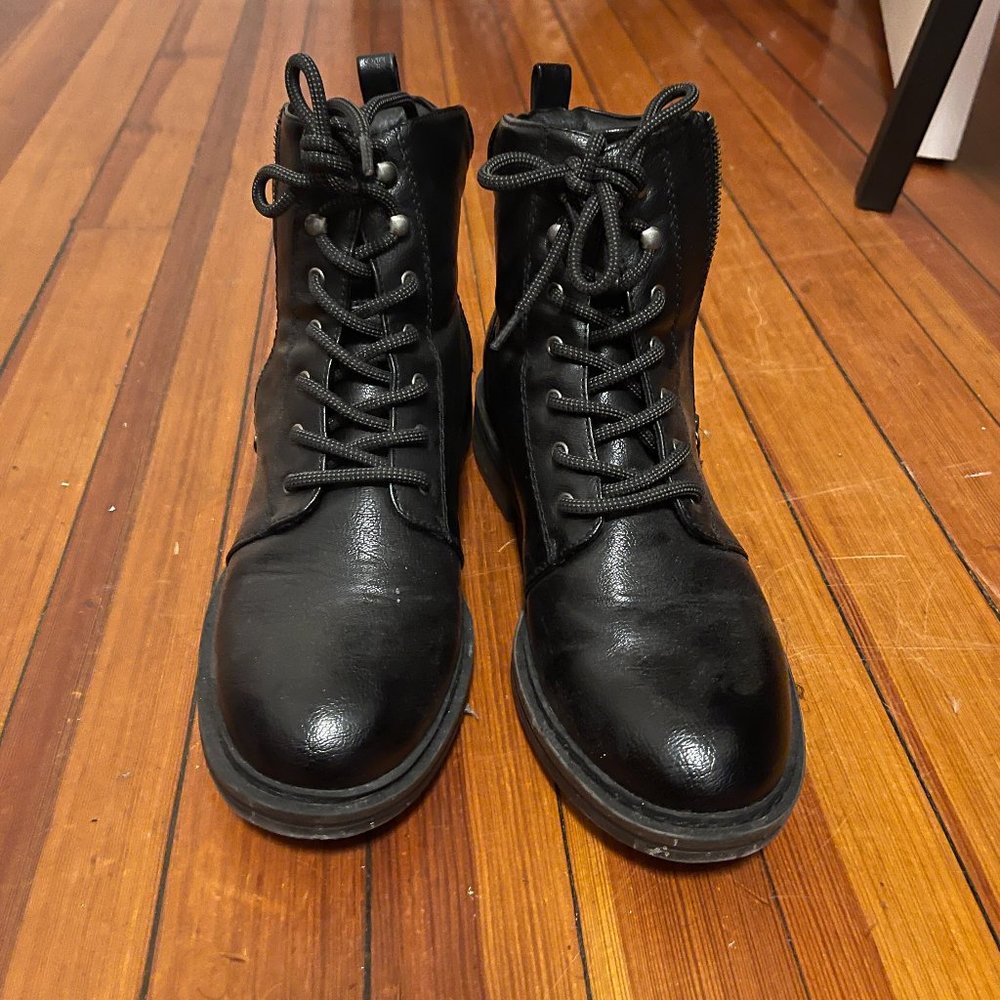 Black Baretraps Amysue Combat Boot
